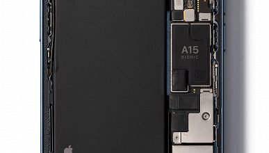 Фото - «Это самое значительное изменение дизайна iPhone за долгое время». iFixit назвали iPhone 14 самым ремонтопригодным аппаратом Apple за последние годы