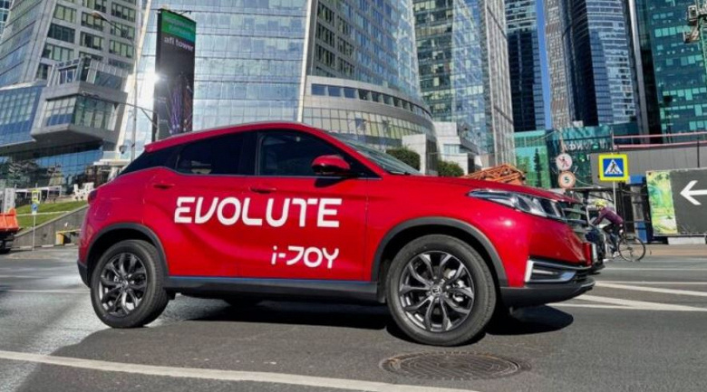 Фото - От 3 миллионов рублей. Дилер назвал стоимость трех электромобилей российского бренда Evolute