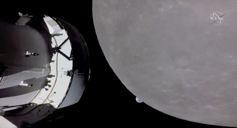 Фото - Космический корабль Orion успешно облетел вокруг Луны на расстоянии всего около 130 км от поверхности